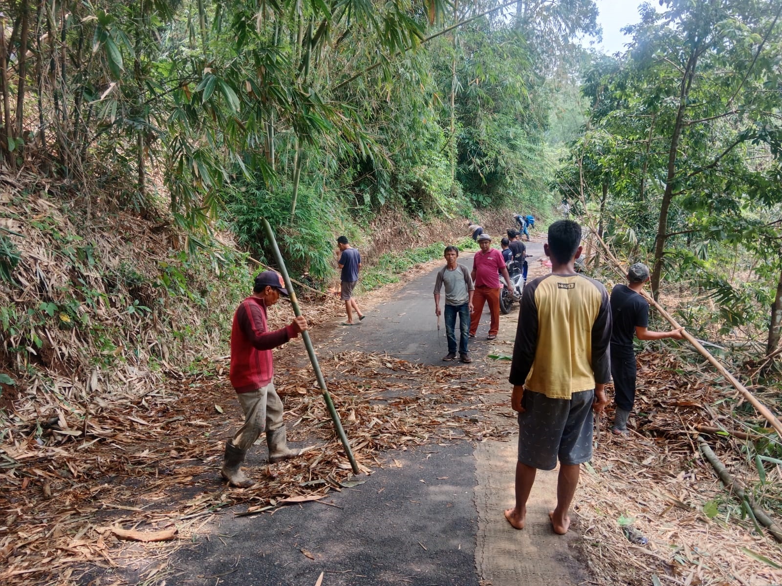 Desa Anggrawati Kompak! Kerja Bakti Jadi Kunci Cegah Banjir di Musim Hujan